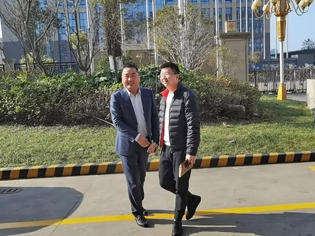 新春伊始，，，，，，龙湾区空港管委会向导率队莅临集团走访慰问